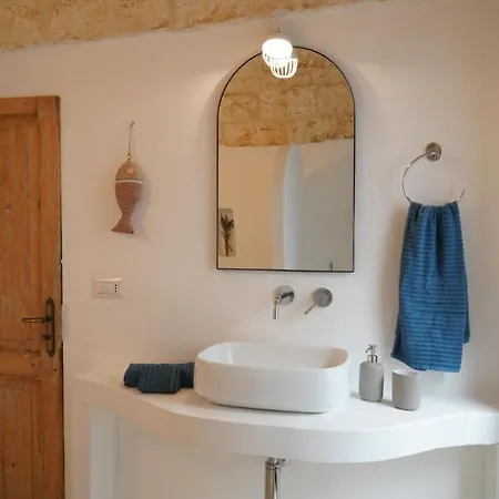 Il Biancospino - Graziosa Dimora Con Vasca In 펜션 오스투니